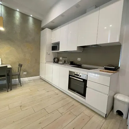 Ruote Charlotte Apartman Firenze