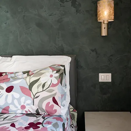 Ruote Charlotte Apartman *