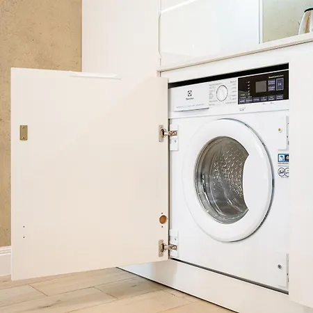 Ruote Charlotte Apartman